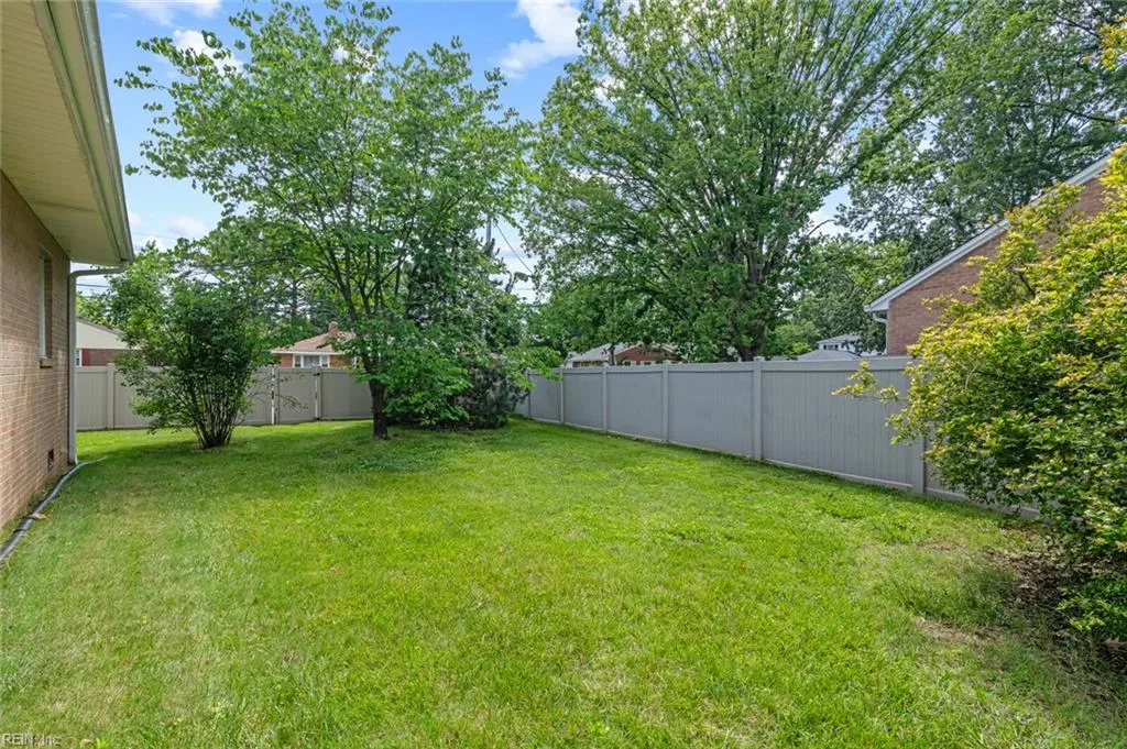 Hampton, Virginia 23666, United States, 3 Bedrooms Bedrooms, ,2 BathroomsBathrooms,Residential,Active,148105