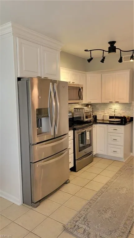 Virginia Beach, Virginia 23456, United States, 3 Bedrooms Bedrooms, ,3 BathroomsBathrooms,Residential,Active,159673