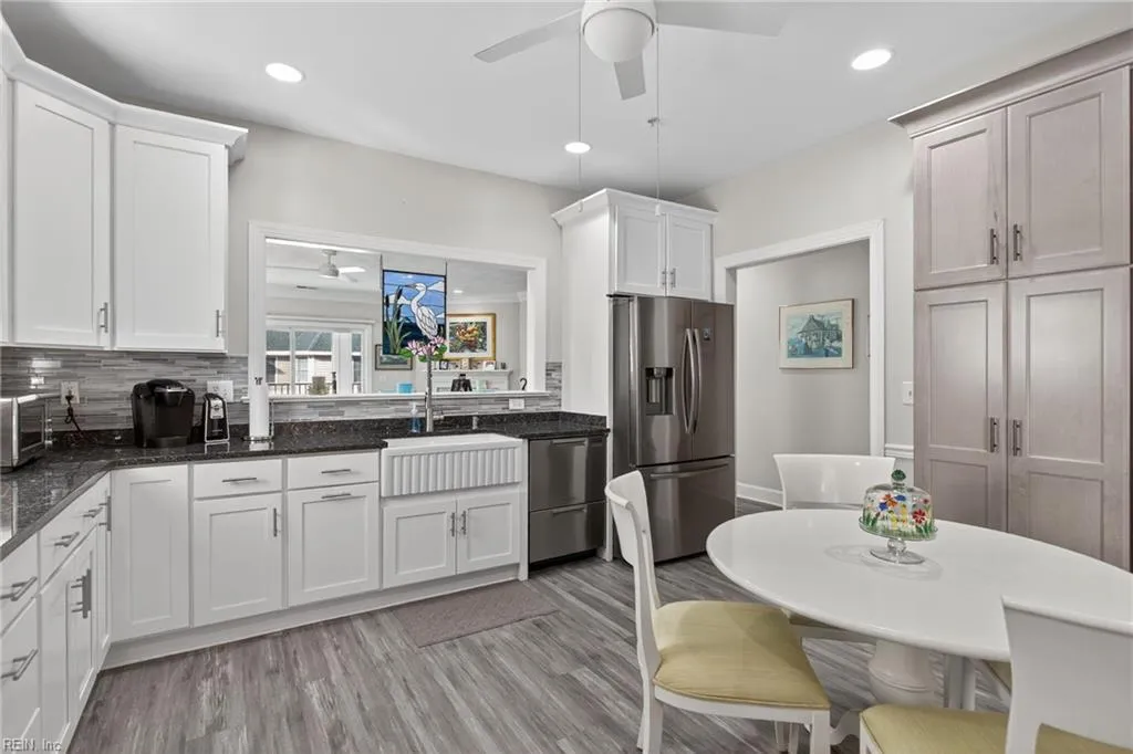 Virginia Beach, Virginia 23451, United States, 3 Bedrooms Bedrooms, ,3 BathroomsBathrooms,Residential,Active,242902