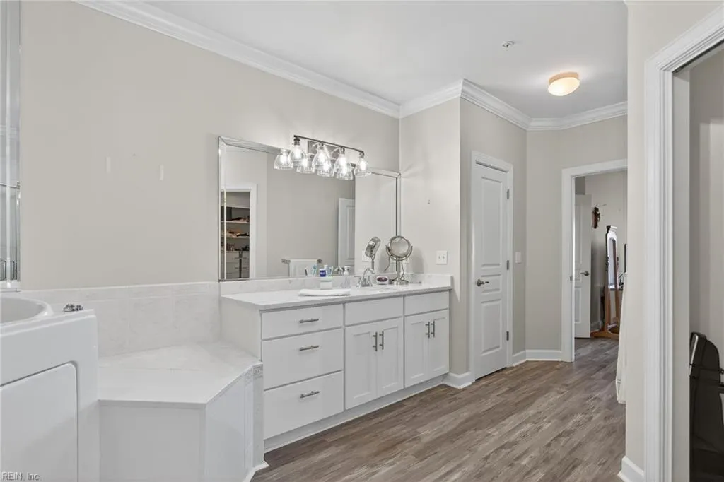 Virginia Beach, Virginia 23451, United States, 3 Bedrooms Bedrooms, ,3 BathroomsBathrooms,Residential,Active,242902