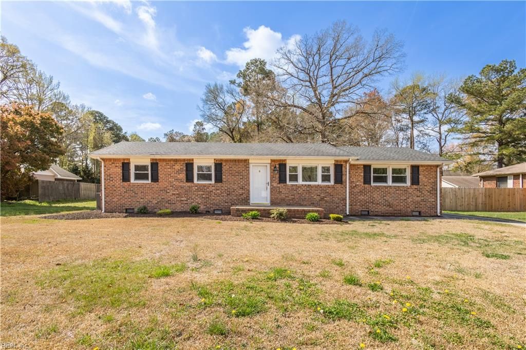 Photo of 205 Frank Drive, Chesapeake, VA 23322 (MLS # 10627499)
