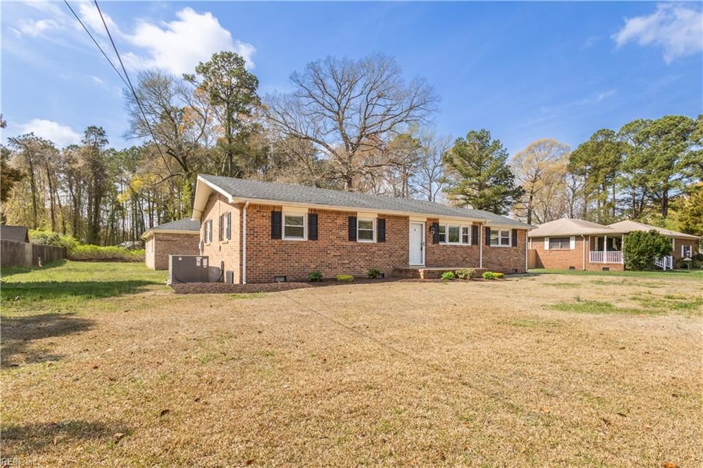 Photo of 205 Frank Drive, Chesapeake, VA 23322 (MLS # 10627499)