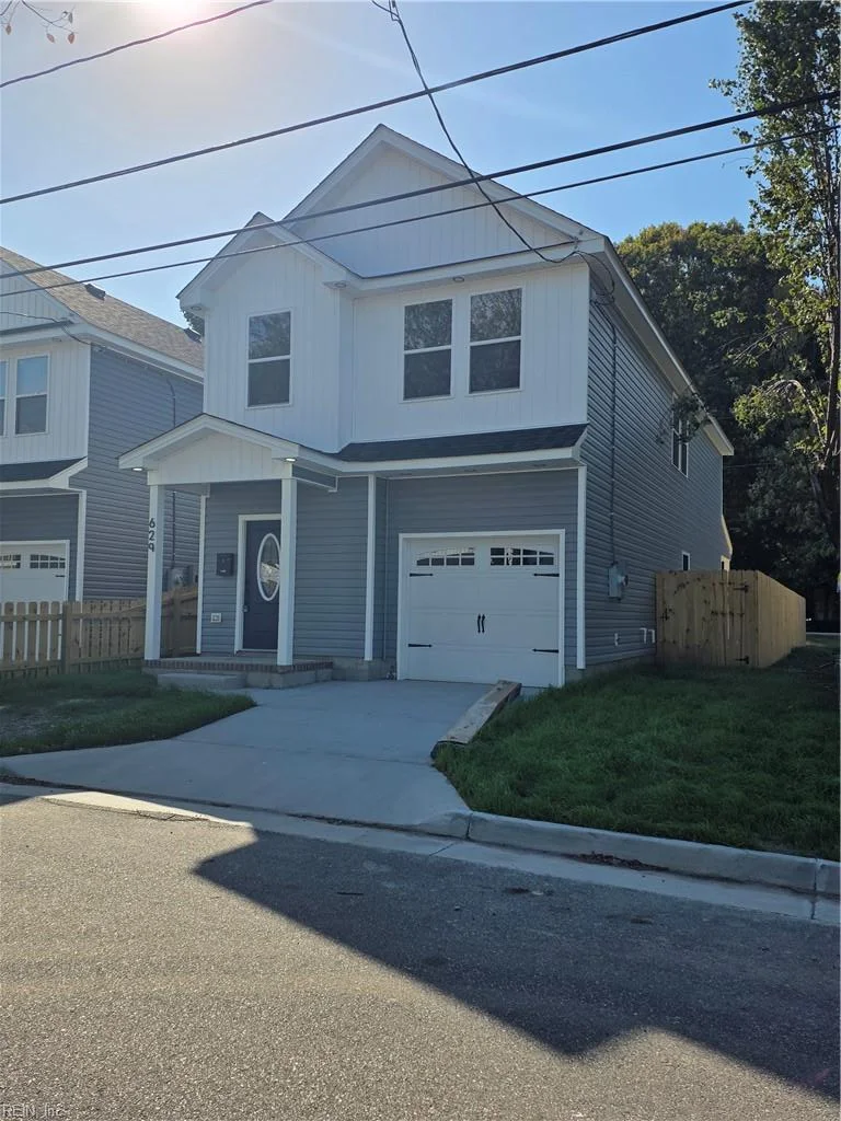 629 Day Street, photo 1 of 35