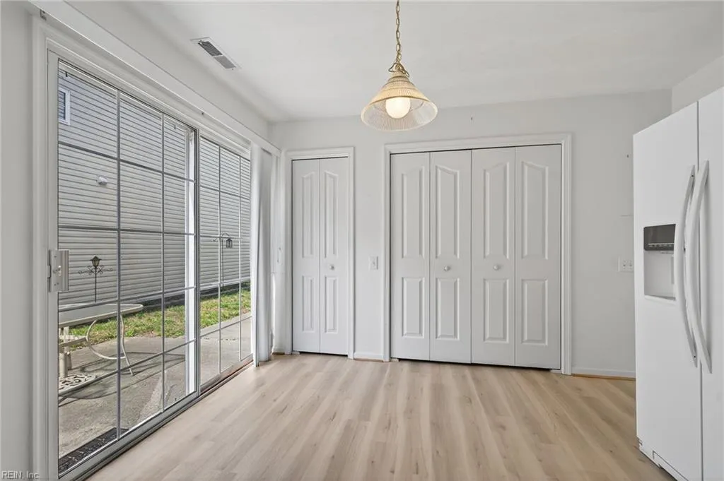 Chesapeake, Virginia 23320, United States, 4 Bedrooms Bedrooms, ,3 BathroomsBathrooms,Residential,Active,238737