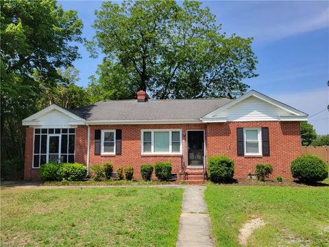 Photo for 101 Red Point DR
