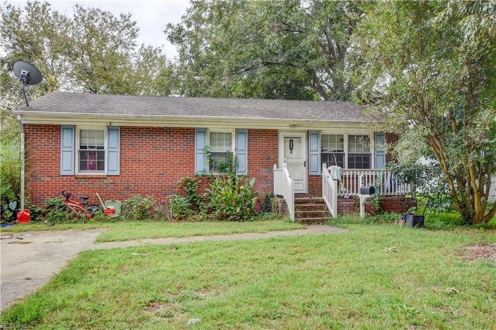 Photo of 904 Mckinley Avenue, Chesapeake, VA 23324 (MLS # 10604705)