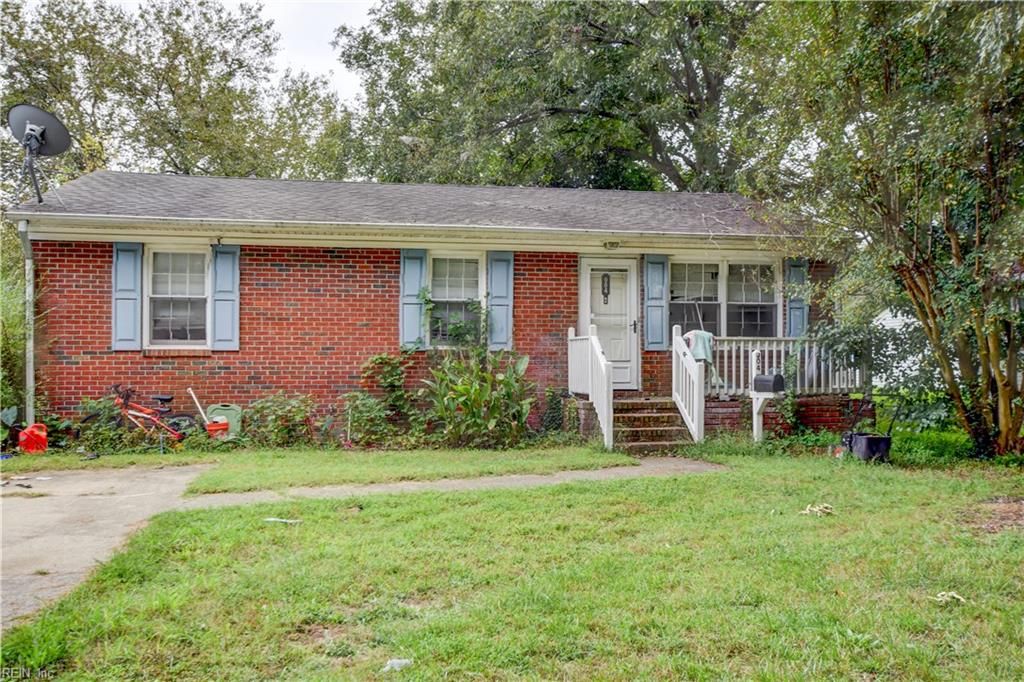 Photo of 904 Mckinley Avenue, Chesapeake, VA 23324 (MLS # 10604705)