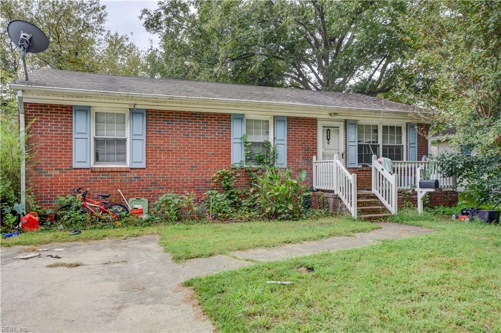 Photo of 904 Mckinley Avenue, Chesapeake, VA 23324 (MLS # 10604705)