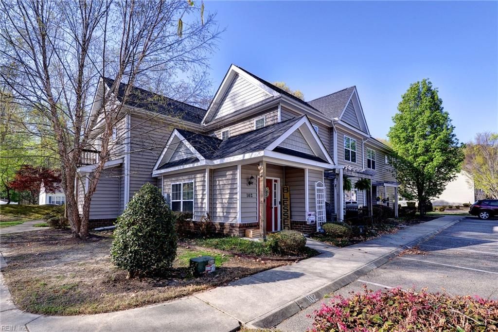 Photo of 102 Lakeview Cove, Smithfield, VA 23430 (MLS # 10629607)