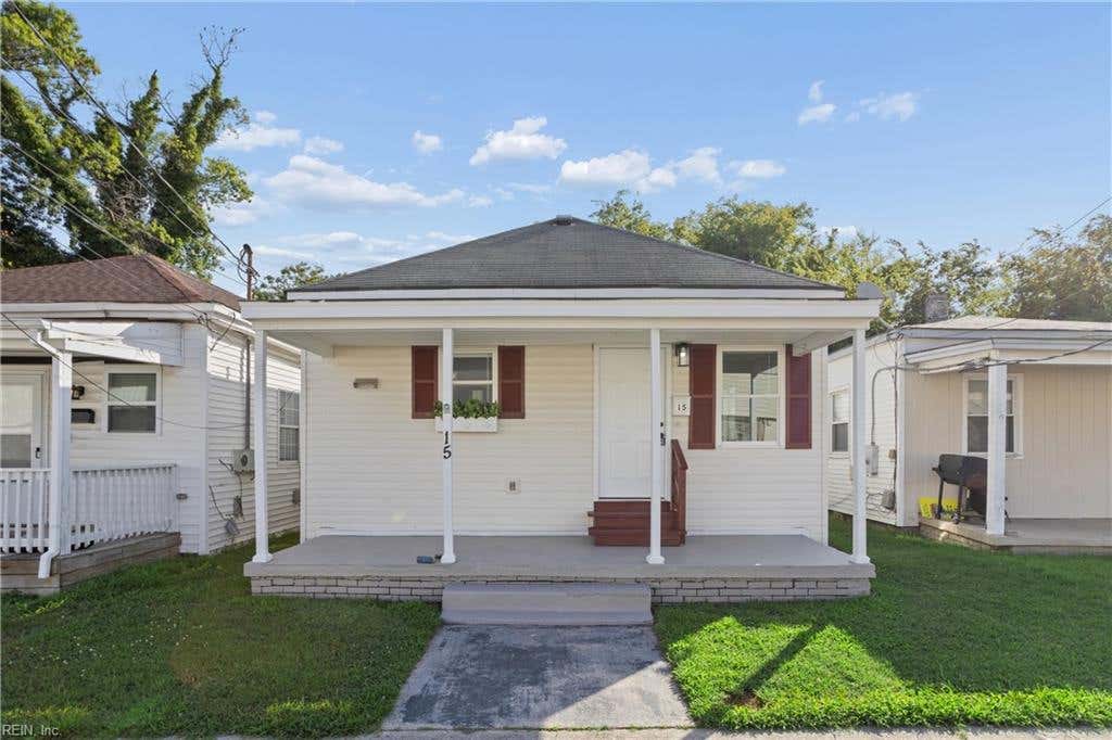 Photo of 15 E Howard Street, Hampton, VA 23663 (MLS # 10646897)
