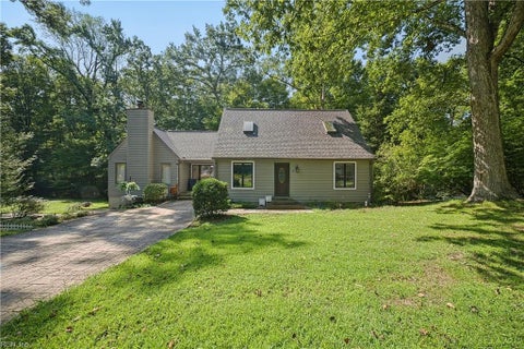 Photo of 6 Foxcroft Road, Williamsburg, VA 23188 (MLS # 10654329)