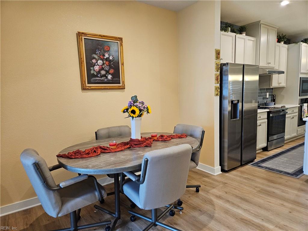 23082 Retreat LN