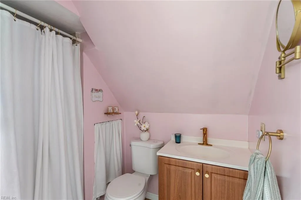 Virginia Beach, Virginia 23456, United States, 4 Bedrooms Bedrooms, ,3 BathroomsBathrooms,Residential,Active,116999