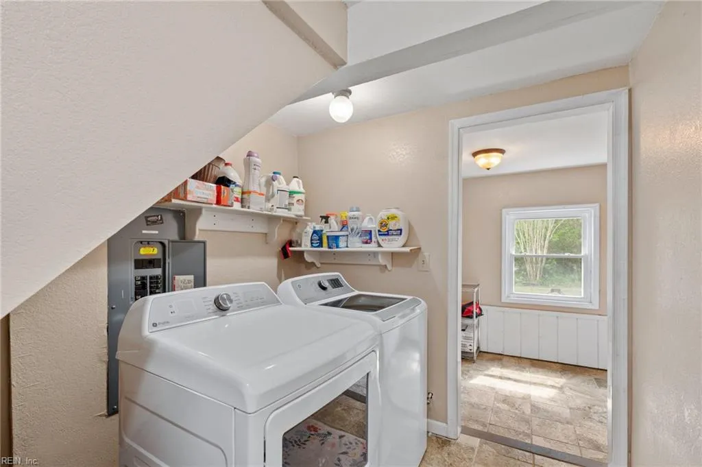 Virginia Beach, Virginia 23456, United States, 4 Bedrooms Bedrooms, ,3 BathroomsBathrooms,Residential,Active,116999