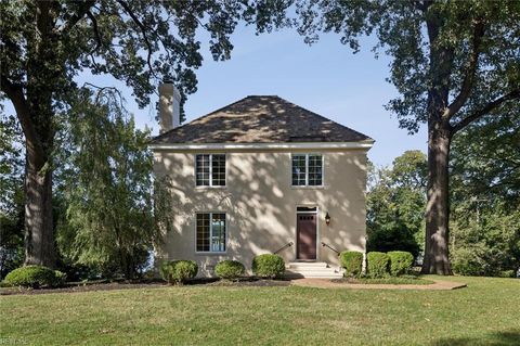 Photo of 662 Deep Creek Road, Newport News, VA 23606 (MLS # 10605246)