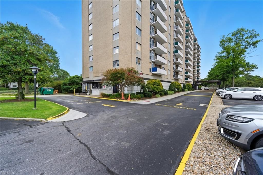 Photo of 7320 Glenroie Avenue #2L, Norfolk, VA 23505 (MLS # 10604262)