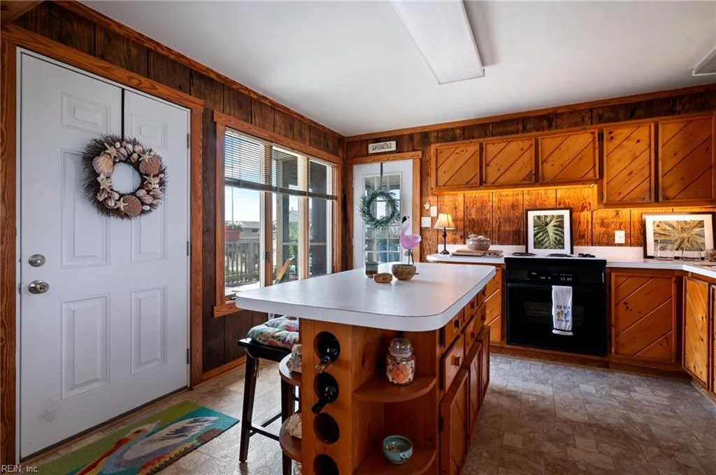 Virginia Beach, Virginia 23456, United States, 3 Bedrooms Bedrooms, ,3 BathroomsBathrooms,Residential,Active,151562