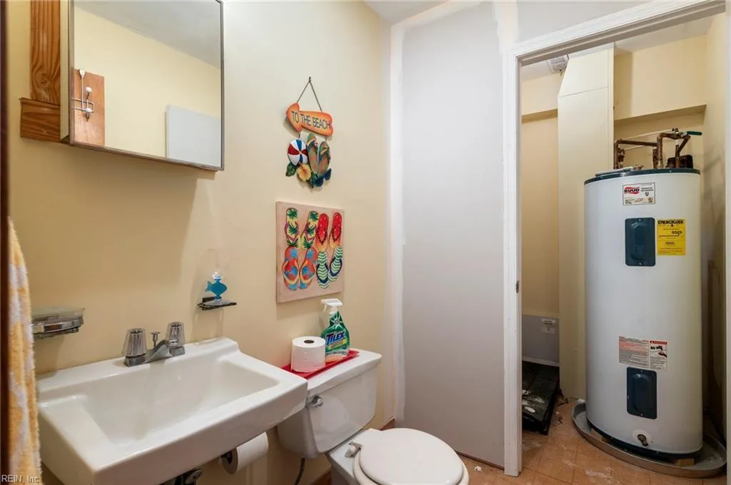 Virginia Beach, Virginia 23456, United States, 3 Bedrooms Bedrooms, ,3 BathroomsBathrooms,Residential,Active,151562