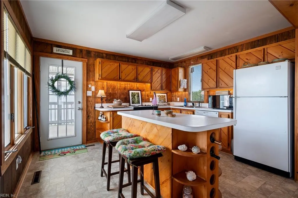 Virginia Beach, Virginia 23456, United States, 3 Bedrooms Bedrooms, ,3 BathroomsBathrooms,Residential,Active,151562