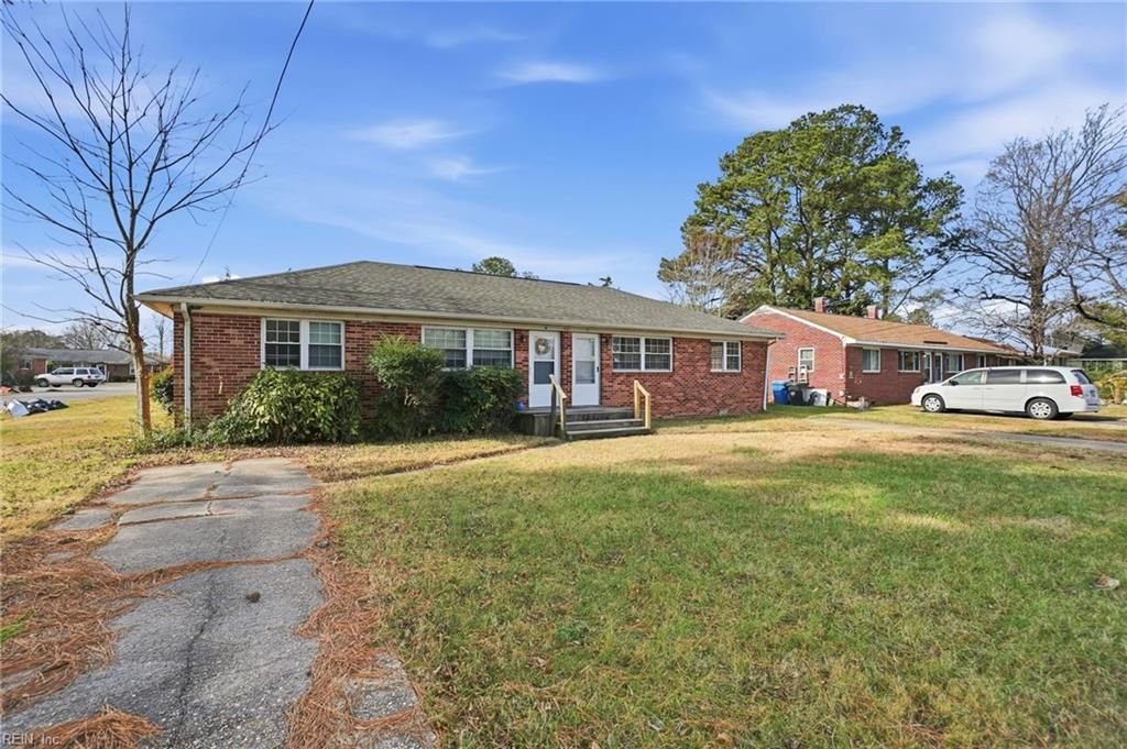 Photo of 421 West Lane, Virginia Beach, VA 23454 (MLS # 10613989)