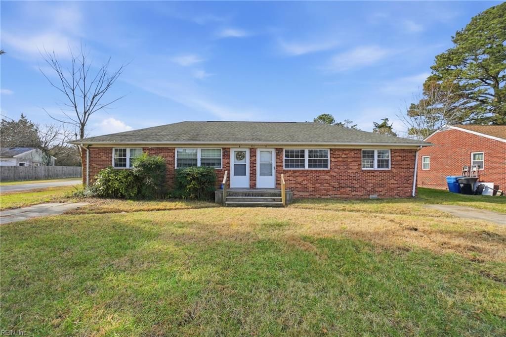 Photo of 421 West Lane, Virginia Beach, VA 23454 (MLS # 10613989)