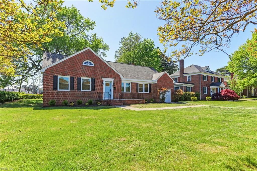 Photo of 414 West Road, Portsmouth, VA 23707 (MLS # 10629290)