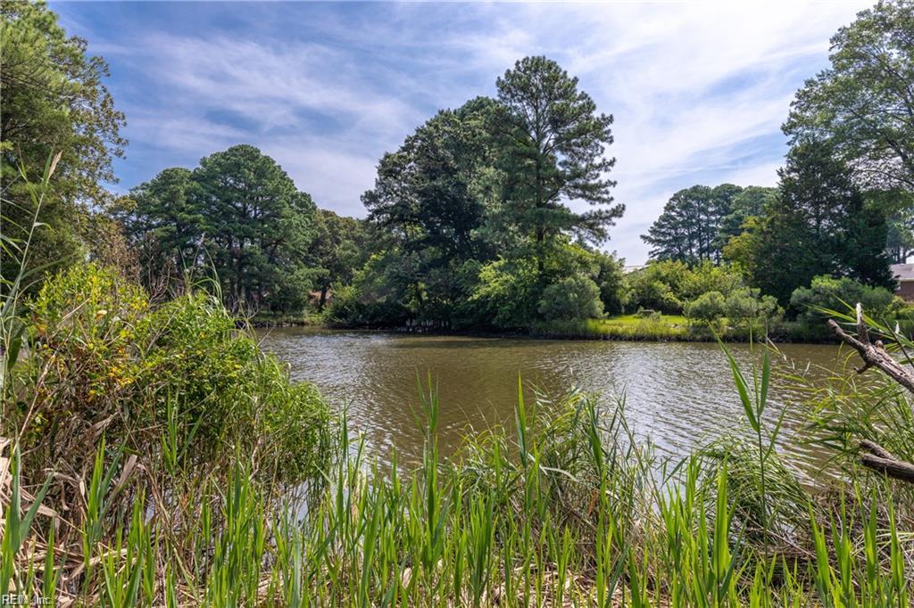 300 Pefley DR