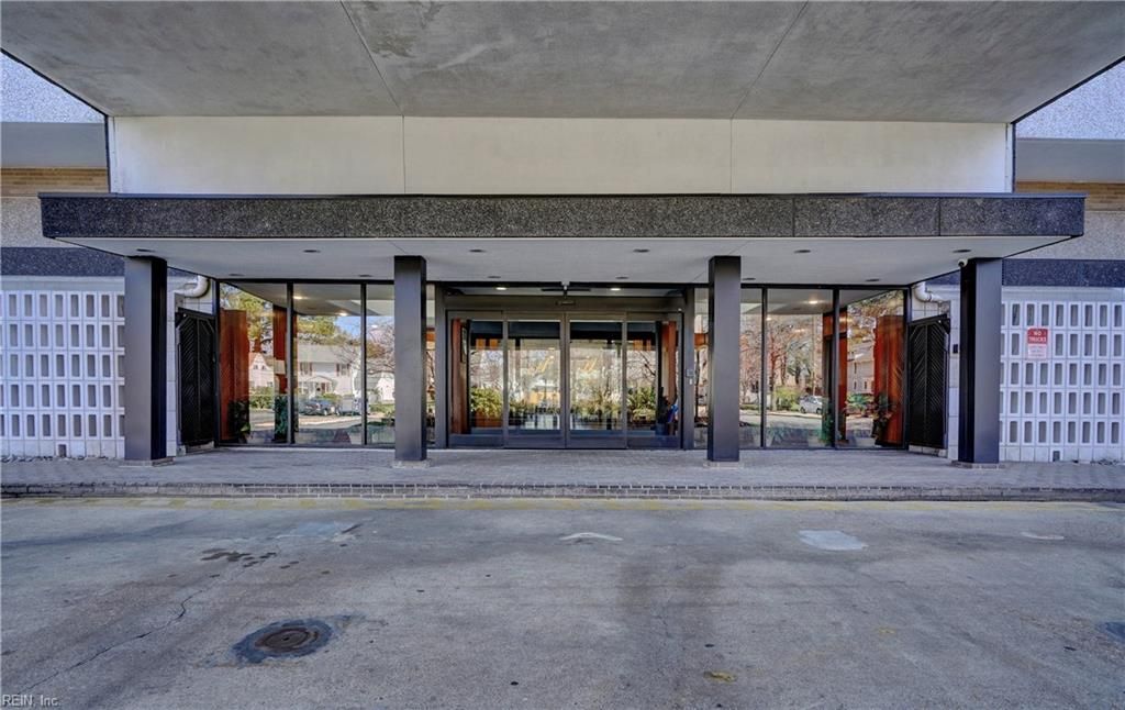 Photo of 7320 Glenroie Avenue #2G, Norfolk, VA 23505 (MLS # 10603311)