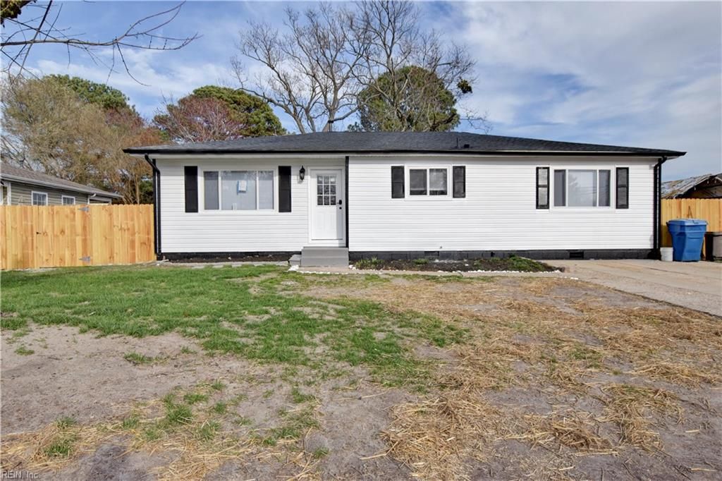 Photo of 824 Aragona Boulevard, Virginia Beach, VA 23455 (MLS # 10624988)