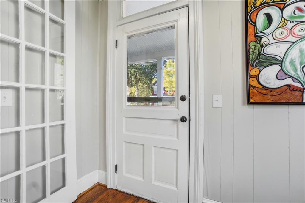 Photo of 221 Mt Vernon Avenue, Portsmouth, VA 23707 (MLS # 10655005)