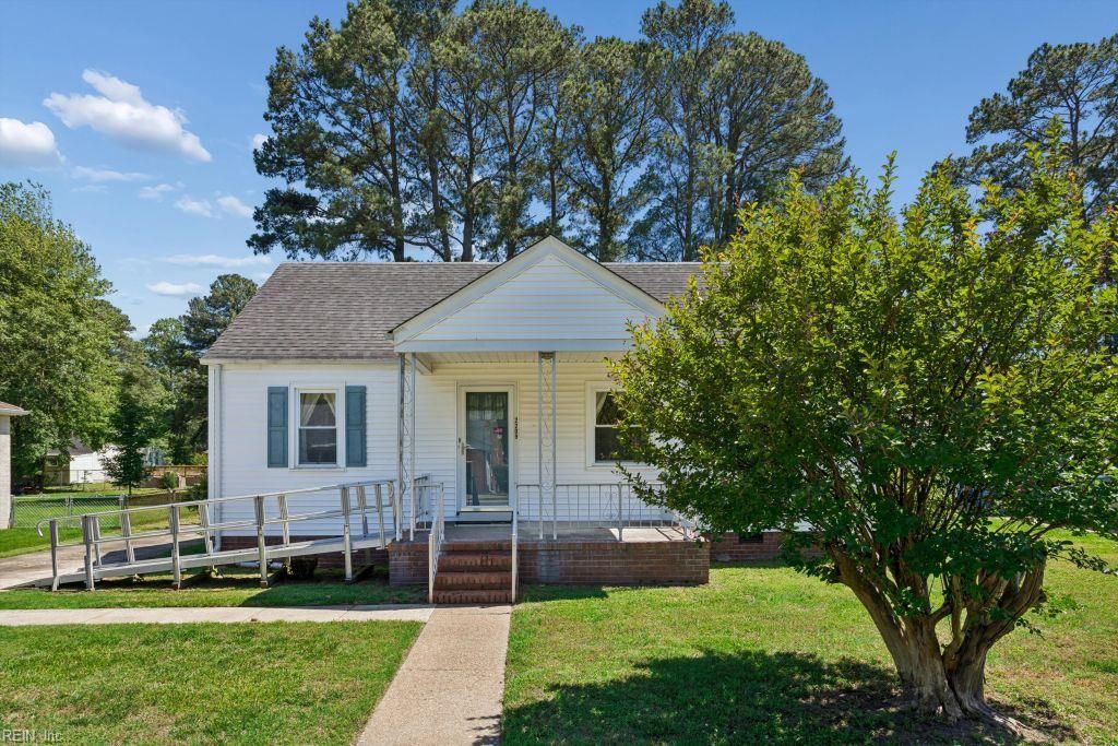 Photo of 2209 Wintergreen Drive, Chesapeake, VA 23323 (MLS # 10637358)