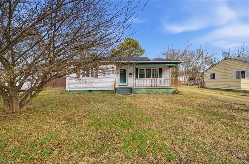 Photo of 118 Dekalb Avenue, Portsmouth, VA 23702 (MLS # 10617625)