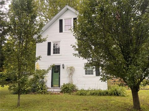 1717 Old Ferry RD Hudgins VA 23076