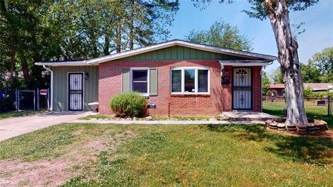 Photo of 117 Jenness Lane, Newport News, VA 23602 (MLS # 10631471)