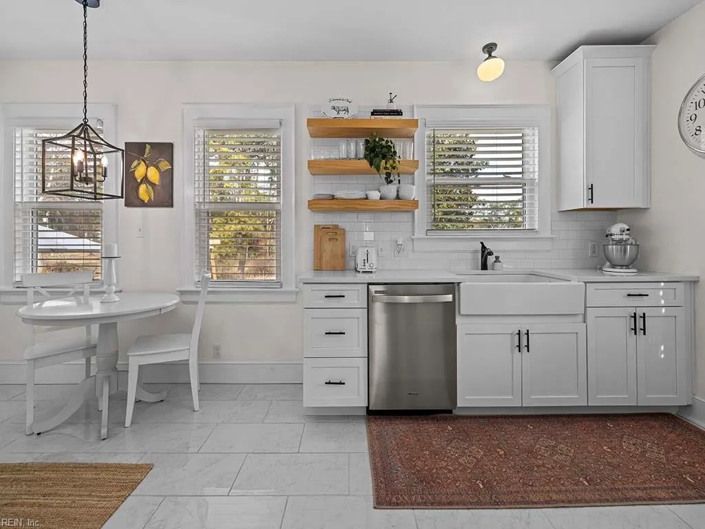 Portsmouth, Virginia 23703, United States, 3 Bedrooms Bedrooms, ,2 BathroomsBathrooms,Residential,Pending,10571