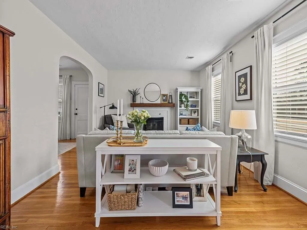 Portsmouth, Virginia 23703, United States, 3 Bedrooms Bedrooms, ,2 BathroomsBathrooms,Residential,Pending,10571