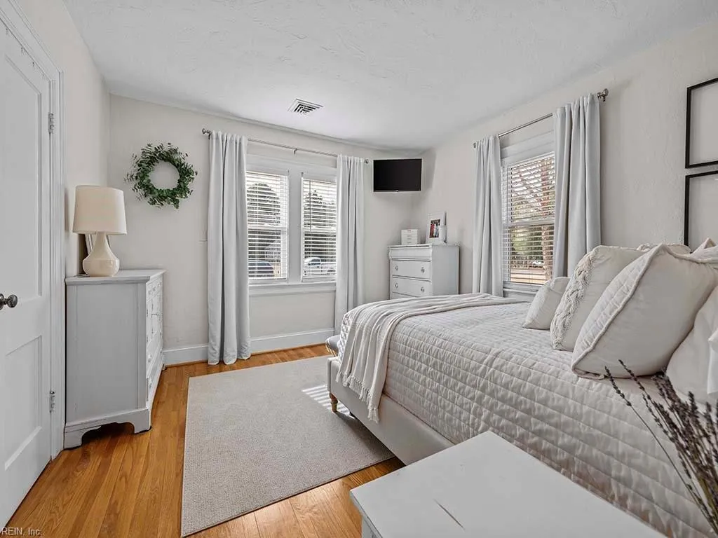 Portsmouth, Virginia 23703, United States, 3 Bedrooms Bedrooms, ,2 BathroomsBathrooms,Residential,Pending,10571