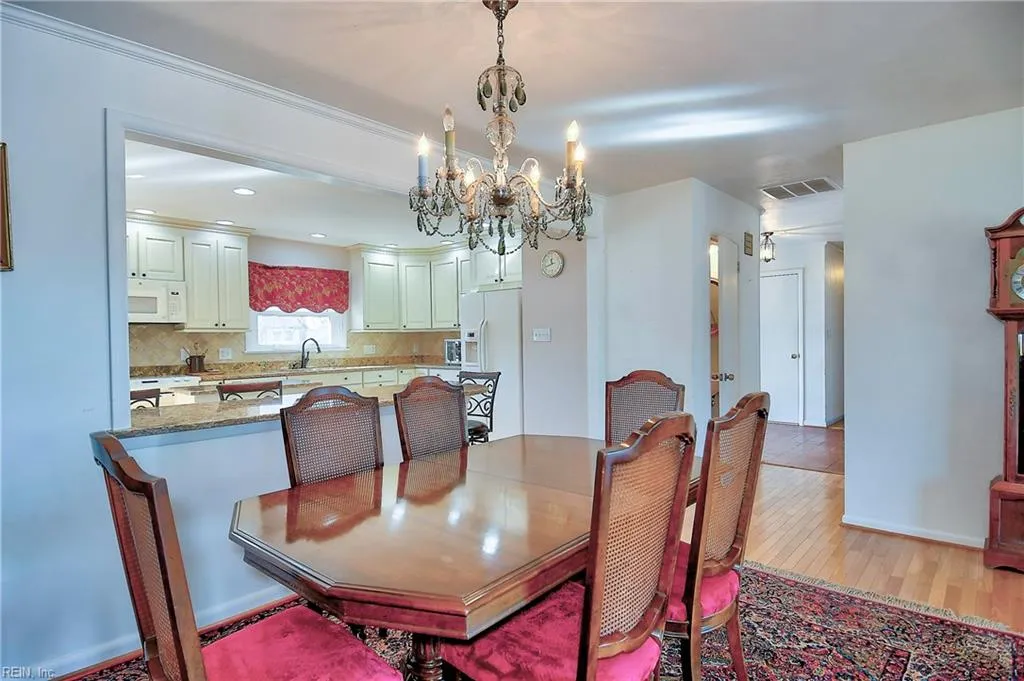 Virginia Beach, Virginia 23455, United States, 3 Bedrooms Bedrooms, ,3 BathroomsBathrooms,Residential,Pending,21325