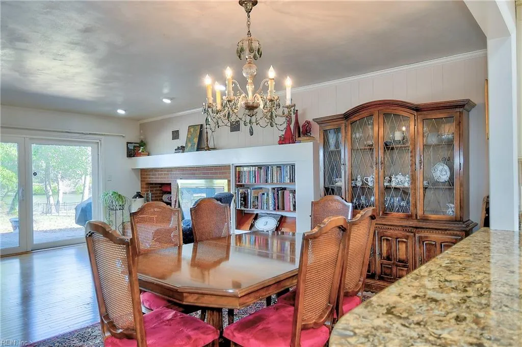 Virginia Beach, Virginia 23455, United States, 3 Bedrooms Bedrooms, ,3 BathroomsBathrooms,Residential,Pending,21325