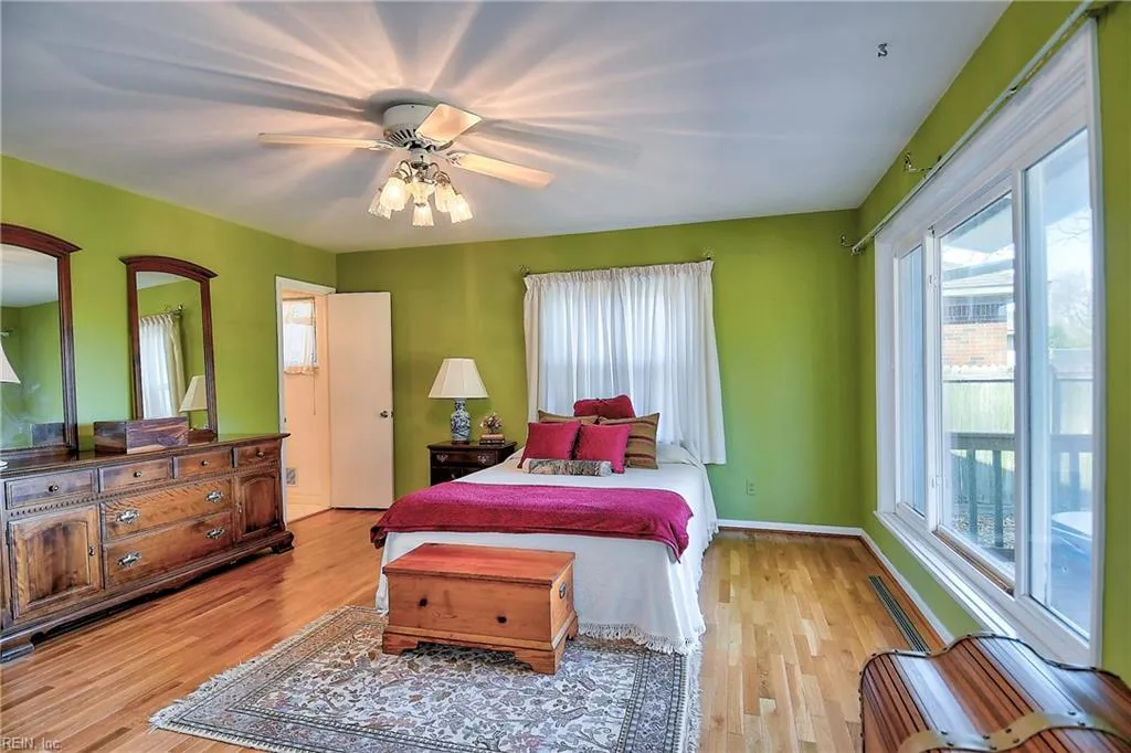 Virginia Beach, Virginia 23455, United States, 3 Bedrooms Bedrooms, ,3 BathroomsBathrooms,Residential,Pending,21325