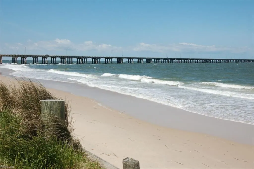Virginia Beach, Virginia 23455, United States, 3 Bedrooms Bedrooms, ,3 BathroomsBathrooms,Residential,Pending,21325