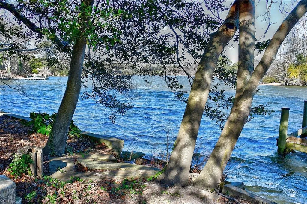 Virginia Beach, Virginia 23455, United States, 3 Bedrooms Bedrooms, ,3 BathroomsBathrooms,Residential,Pending,21325