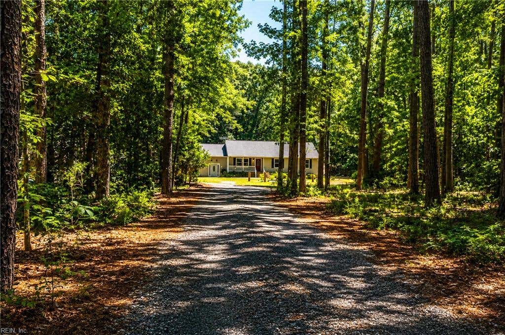 Photo of 8253 Manor Drive, Gloucester, VA 23061 (MLS # 10638130)