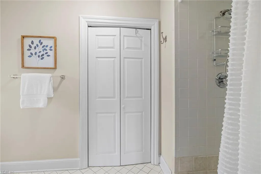 Norfolk, Virginia 23502, United States, 3 Bedrooms Bedrooms, ,4 BathroomsBathrooms,Residential,Active,150638