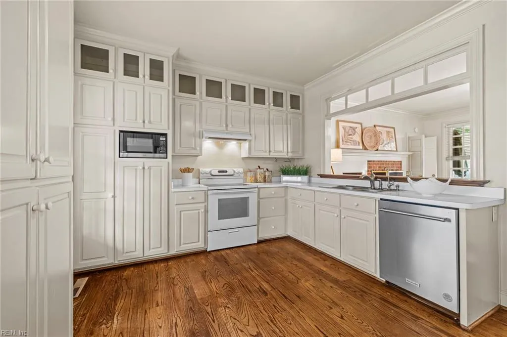 Norfolk, Virginia 23502, United States, 3 Bedrooms Bedrooms, ,4 BathroomsBathrooms,Residential,Active,150638