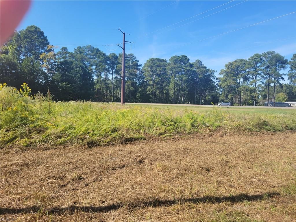Photo of 32 Masons Cove, Topping, VA 23169 (MLS # 10604535)
