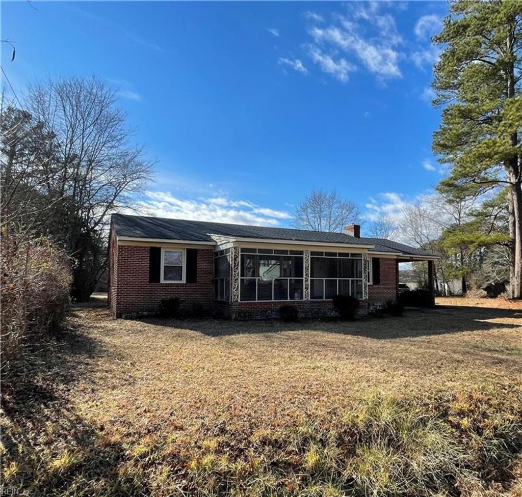 Photo of 25454 Woodland Park Circle, Courtland, VA 23837 (MLS # 10614693)