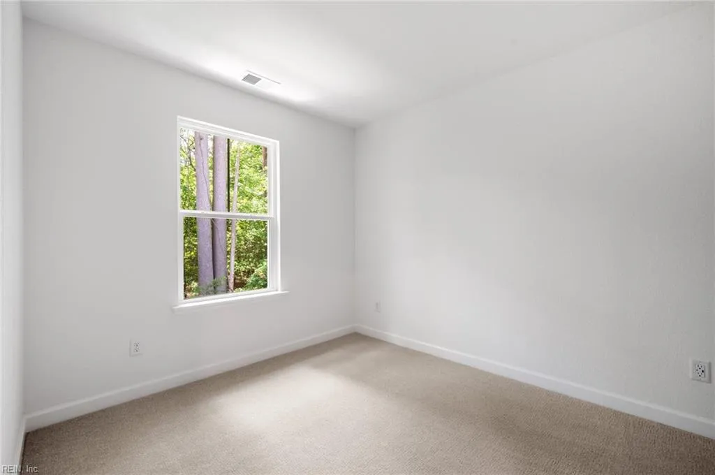 Suffolk, Virginia 23435, United States, 3 Bedrooms Bedrooms, ,3 BathroomsBathrooms,Residential,Pending,153244