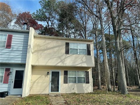 Photo of 34 Roffman Place, Newport News, VA 23602 (MLS # 10611929)
