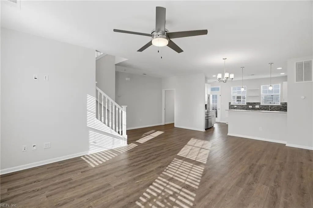 Virginia Beach, Virginia 23456, United States, 2 Bedrooms Bedrooms, ,3 BathroomsBathrooms,Residential,Active,256312